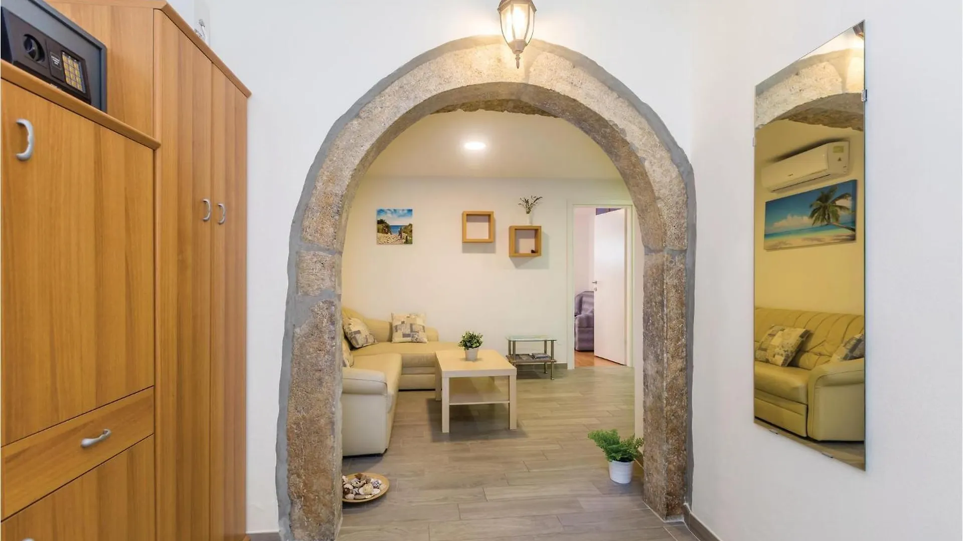Gorgeous Apartment In Krk With Wifi Punat 0*,