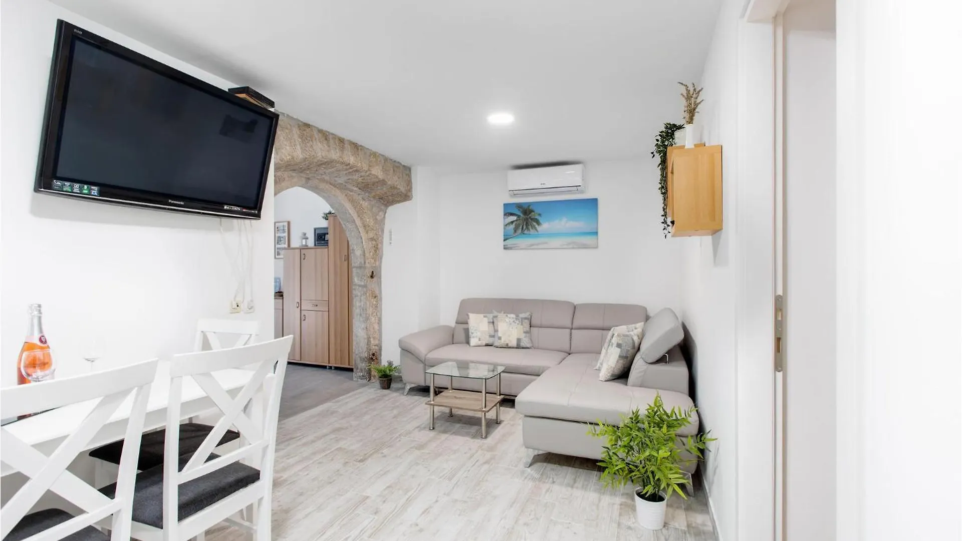 Gorgeous Apartment In Krk With Wifi Punat